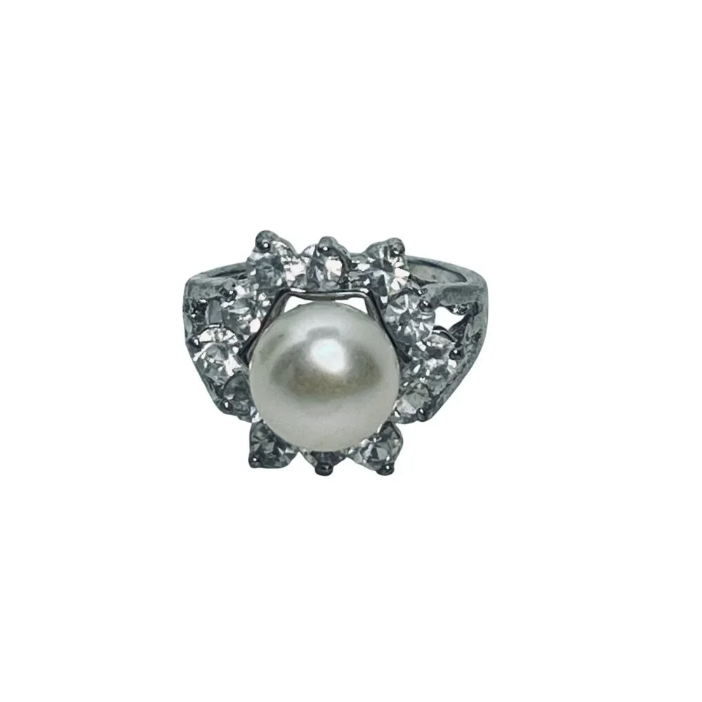 Elegant Design Silver Tone Faux Pearl & Rhinestone Statement Ring (R426) - Picture 5 of 8